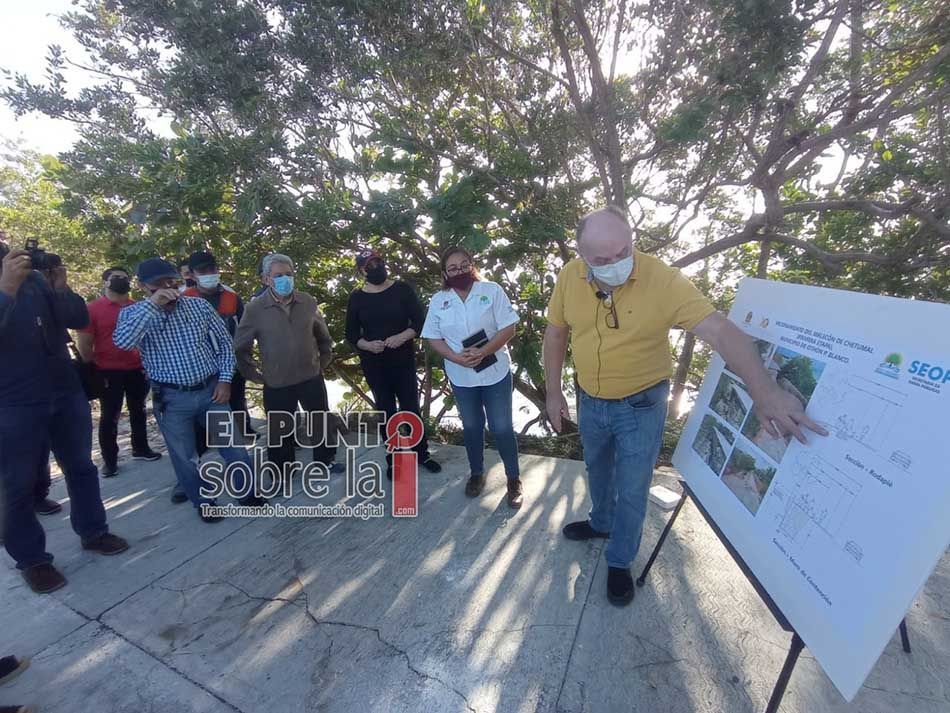 Obras Públicas de Q.Roo realiza inspección en Boulevard Bahía de Chetumal para evitar daños ecológicos, durante obras de remodelación
