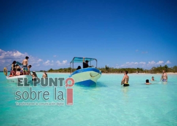 Comité de Pueblos Mágicos de Bacalar reitera llamado a Capitanía de Puerto para evitar saturación de embarcaciones en su laguna