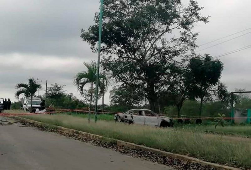 Horas violentas en el sur de Quintana Roo, le prenden fuego y disparan a vehículos
