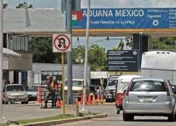 Surge brote de COVID-19 en aduana internacional