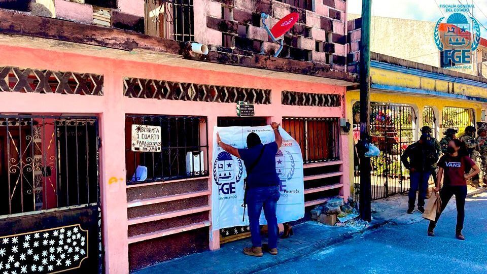 Cateo en casa de Cancún permite detener a un hombre y asegurar drogas