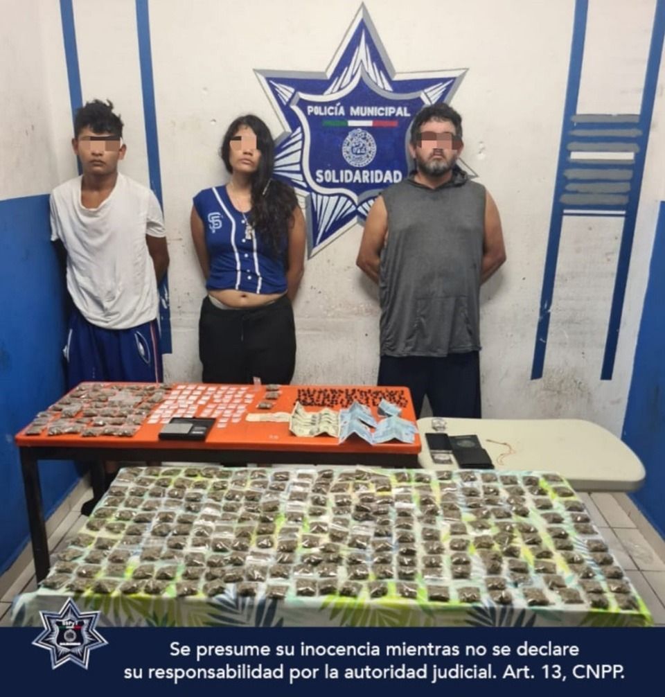Detienen en Playa del Carmen a tres personas, entre ellos una mujer, con más de 500 dosis de drogas