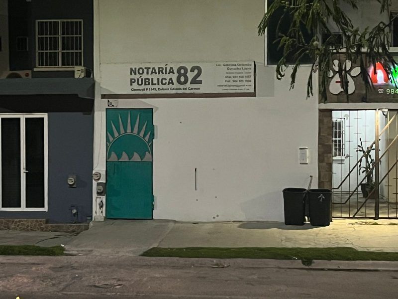 Disparan contra la fachada de Notaría en Playa del Carmen 