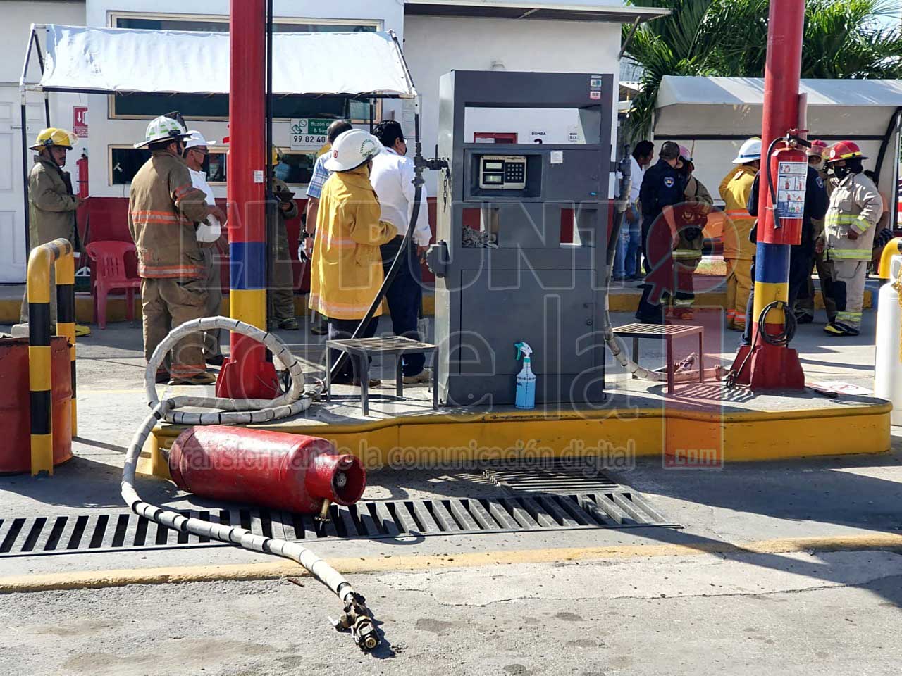 Trabajador de gasera en Chetumal gravemente lesionado al explotar manguera en mal estado