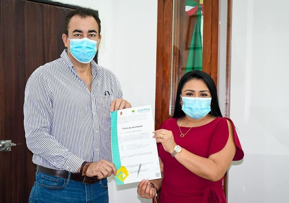 Gobierno de Quintana Roo entrega títulos de propiedad de predios al Ayuntamiento de Puerto Morelos
