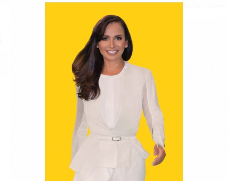 Laura Fernández inicia precampaña para la candidatura a la Gubernatura