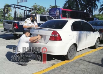 Policía Turística de Benito Juárez implementa operativo de seguridad vial en Cancún