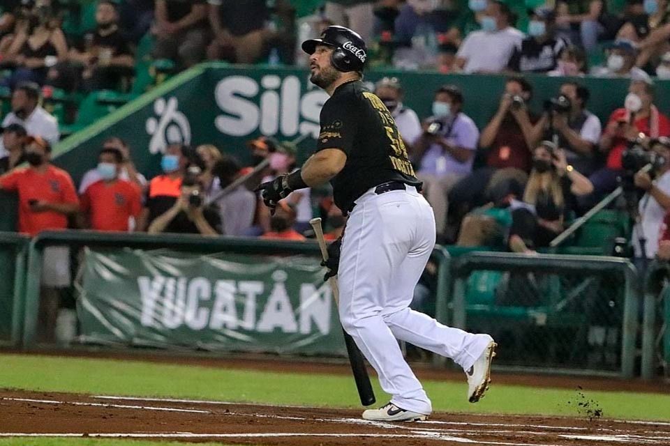 El receptor Humberto Sosa se despide con los Leones como pelotero profesional
