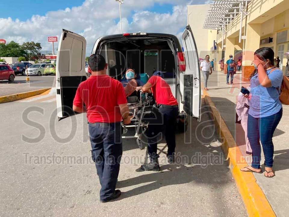 Hombre de 25 años, con síntomas de COVID-19, se desmaya en plena fila para hacerse la prueba