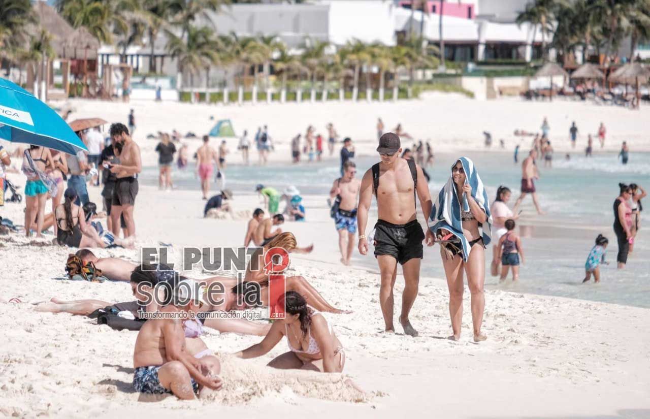 México espera cierre de año con llegada de 31 millones de turistas e ingreso de 18 mil millones de dólares