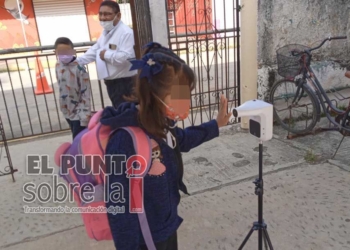 Alumnos de Lázaro Cárdenas regresaron a las escuelas en buen número al reanudarse las clases presenciales