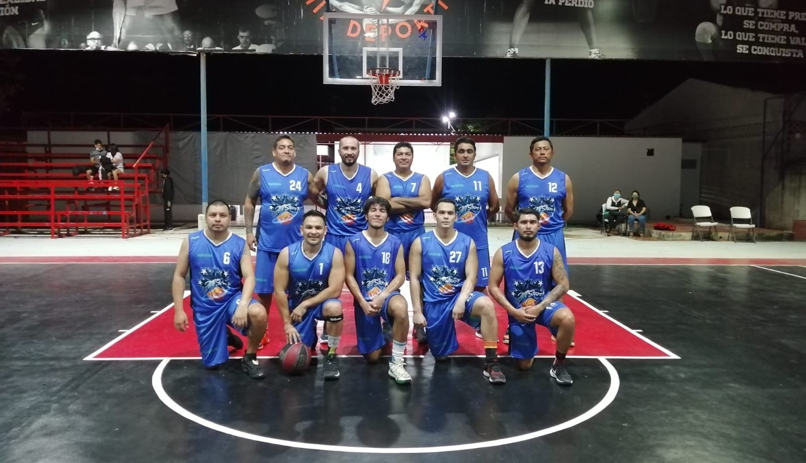 All Stars se impone en duelo de basquetbol en la cima de la tabla