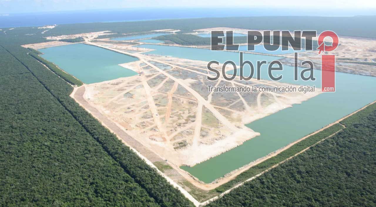 Desde noviembre de 2000 el gobierno federal aprobó la explotación de piedra caliza en Playa del Carmen