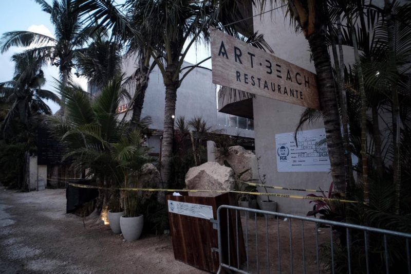 Asesinan a dos personas durante ataque a balazos en bar de Tulum