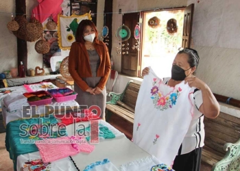 Ayuntamiento de José María Morelos fomenta identidad municipal con taller de urdido de hamacas