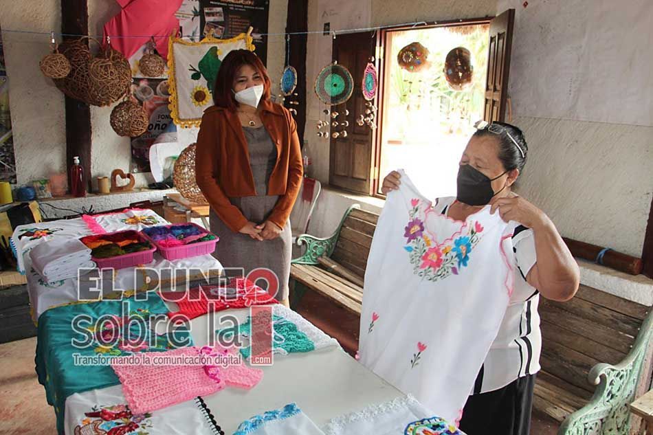 Ayuntamiento de José María Morelos fomenta identidad municipal con taller de urdido de hamacas