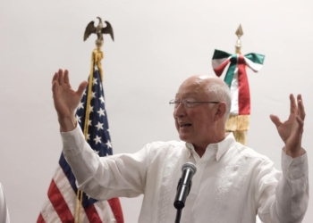 Embajador de USA en México, Ken Salazar, afirma “que todos en su país quieren visitar Cancún”