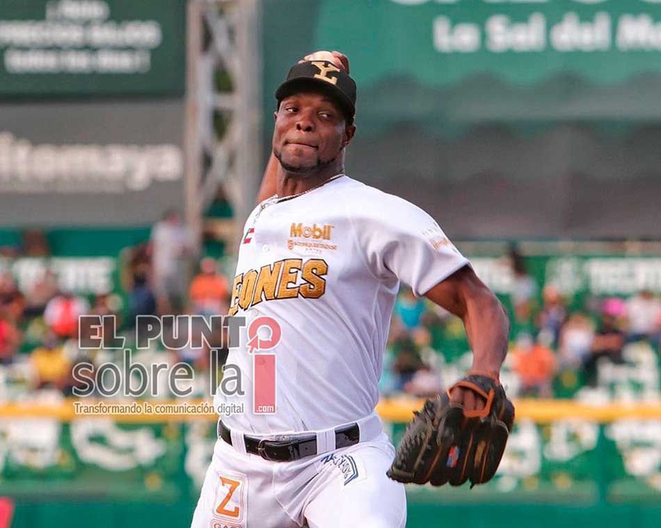 El estelar lanzador dominicano Radhamés Liz retorna los Leones de Yucatán
