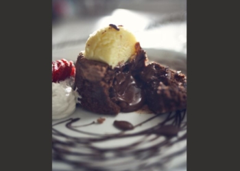 Sorprende a tu persona especial este 14 de febrero con un delicioso lava cake