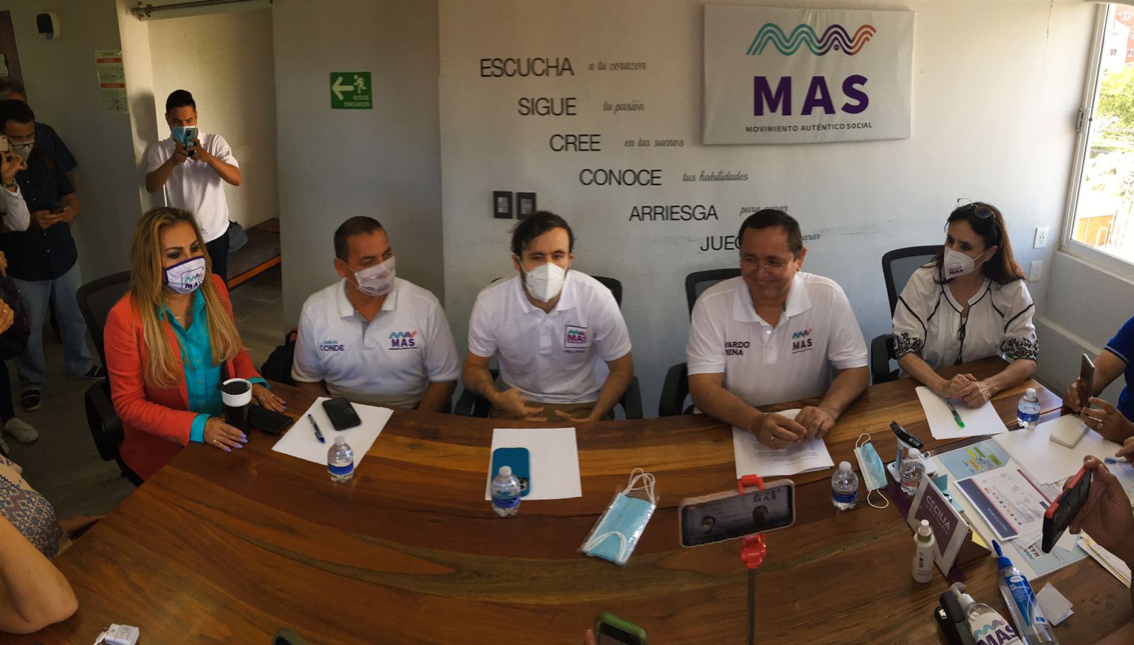 Va Nivardo Mena por Movimiento Autentico Social (MAS)
