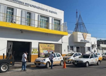 Hasta 20 taxistas chetumaleños presentan síntomas de COVID-19 a la semana, pero no se hacen pruebas confirmatorias