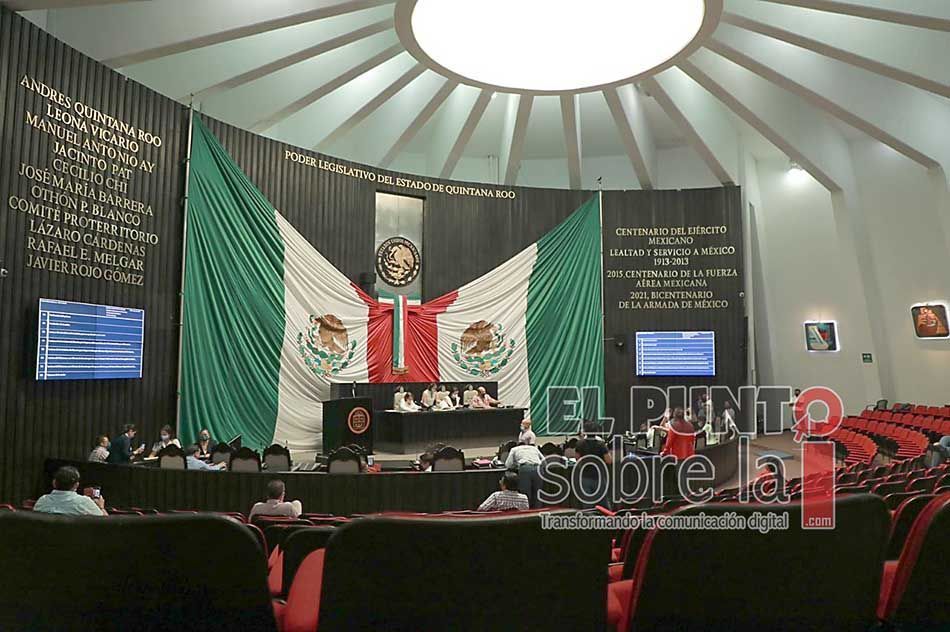 Avalan diputados reforma que le da autonomía a la UQROO