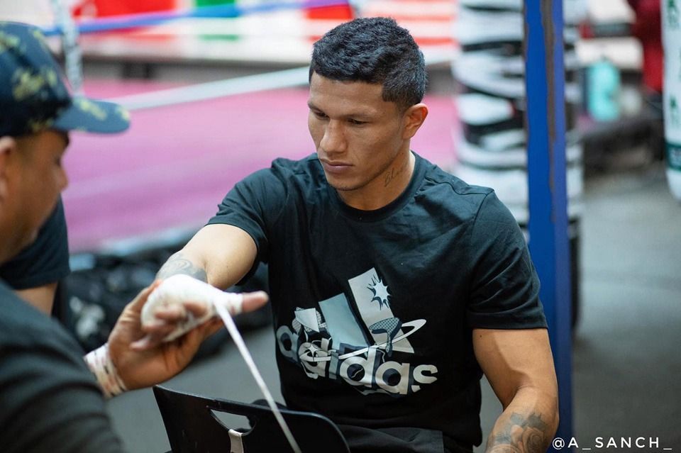 El “Alacrán” Berchelt ansioso de su pelea de retorno el 26 de este mes ante Nakathila