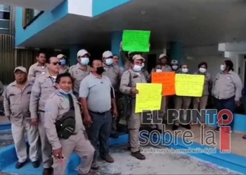 Empleados de la SESA se manifiestan en Chetumal; piden mejora laboral