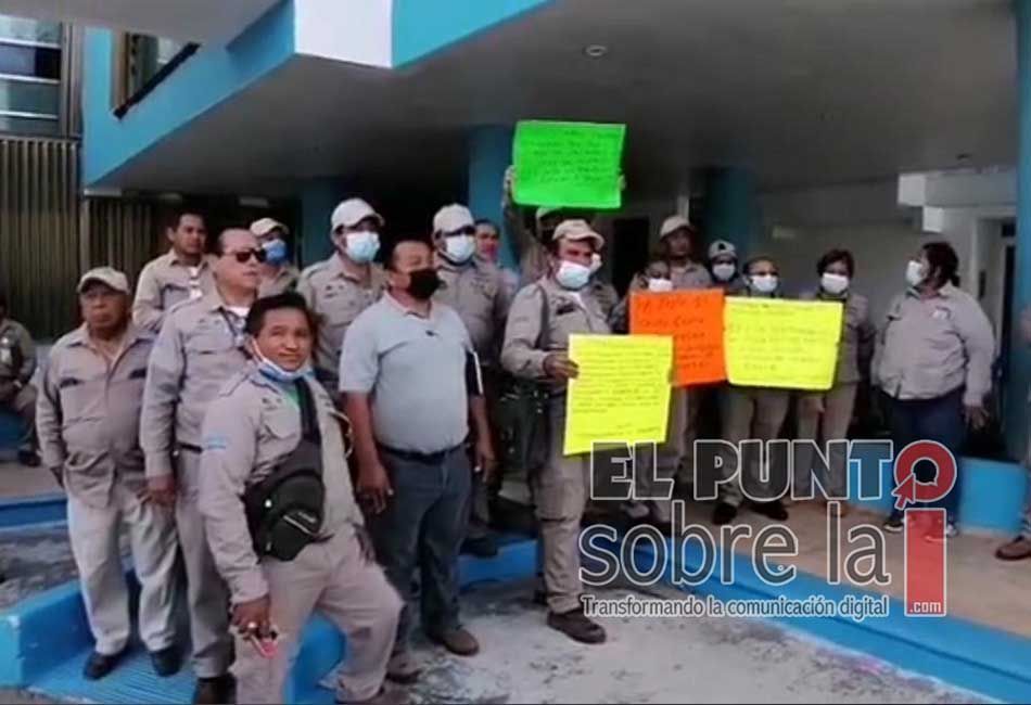 Empleados de la SESA se manifiestan en Chetumal; piden mejora laboral