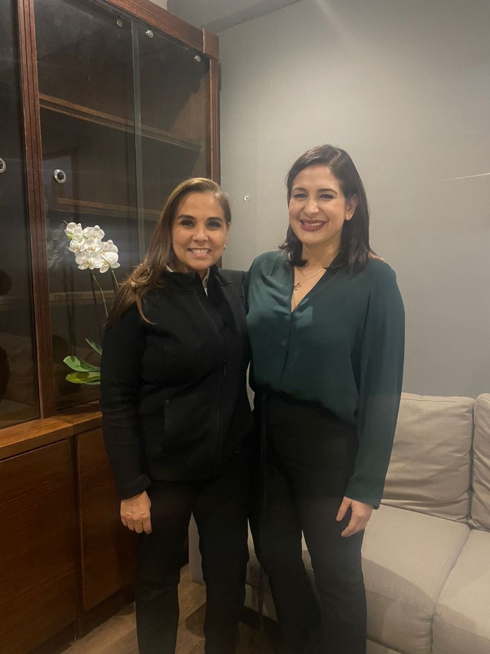Se reúnen Mara Lezama y Estefanía Mercado