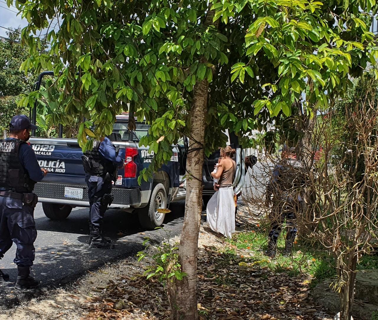 Sujeto golpea a extranjera y menor de 3 meses en Bacalar