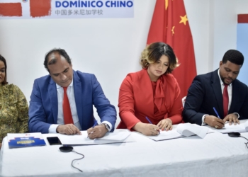 Colegio dominico-chino y mandarin centers institute sellan alianza para la enseñanza del idioma chino