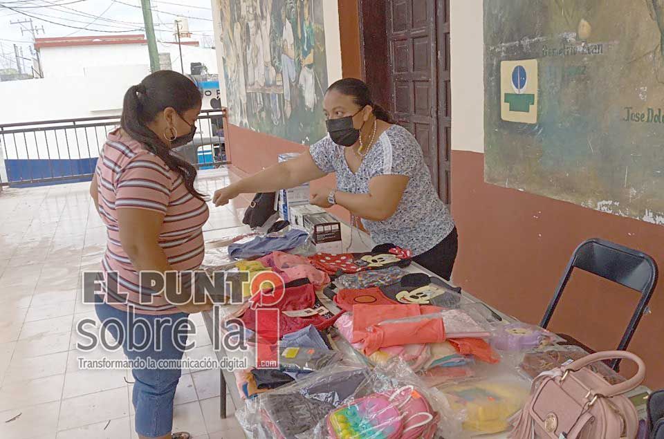 Reactivan tianguis “Manos Emprendedoras” en Lázaro Cárdenas