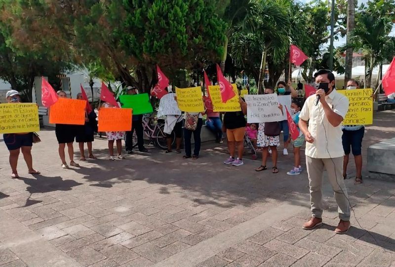 Antorchistas reclaman a Carlos Joaquín presunta falta de apoyo en Carrillo Puerto