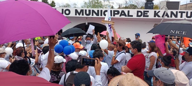 Carlos Hernández Cobos registra su candidatura por el MAS para el Distrito 1