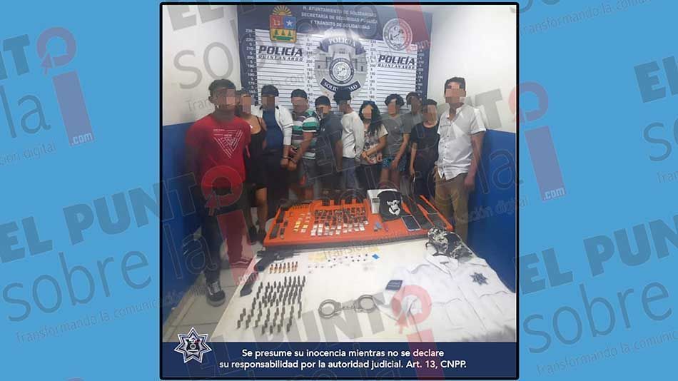 Detienen a 11 personas en Playa del Carmen, 4 son menores de edad, llevaban armas y drogas
