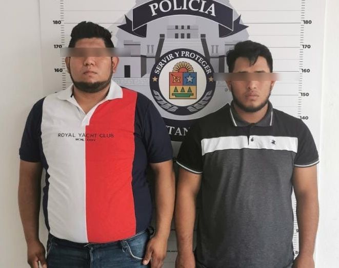 Policía Quintana Roo detiene a presuntos narcotraficantes con marihuana y armamento