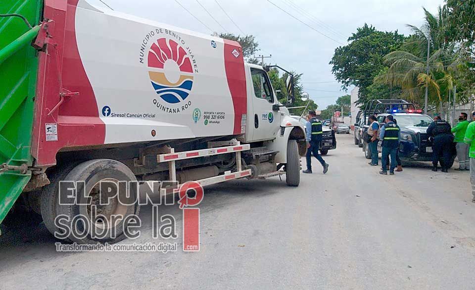 Llegan a recoger la basura de una empresa de mensajería y encuentran mariguana