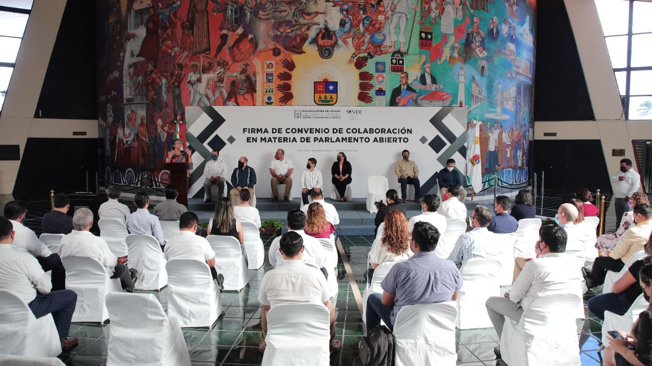 Firma XVI Legislatura convenio en materia de Parlamento Abierto