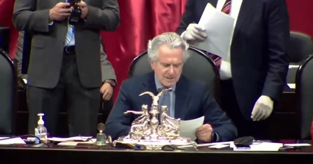 Otorgan licencia a Laura Fernández para separarse de la cámara de diputados