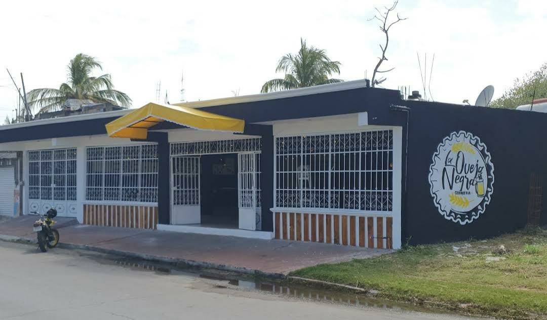 Ladrones desvalijan bar en Chetumal