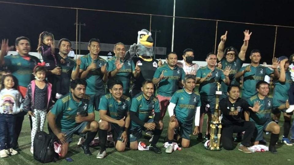 Carnes Didier termina en filete; Indestructibles obtiene su sexta corona en veteranos