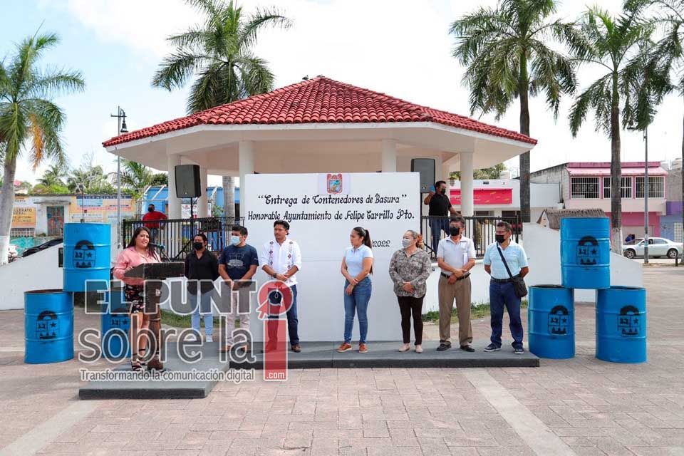 Ayuntamiento de Carrillo Puerto instala contenedores de basura en cabecera municipal