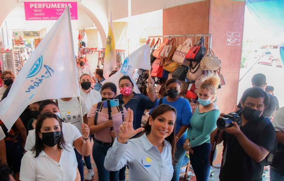 No permitamos que el gobierno caiga en manos de la mafia del poder, exhorta Laura Fernández