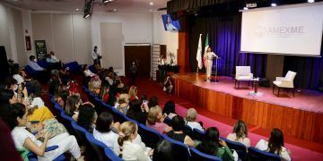 Ante empresarias, Laura Fernández afirma que el futuro de Quintana Roo está en riesgo