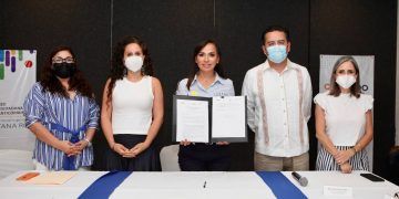 Laura Fernández firmó 10 compromisos para combatir la corrupción e impulsar la transparencia