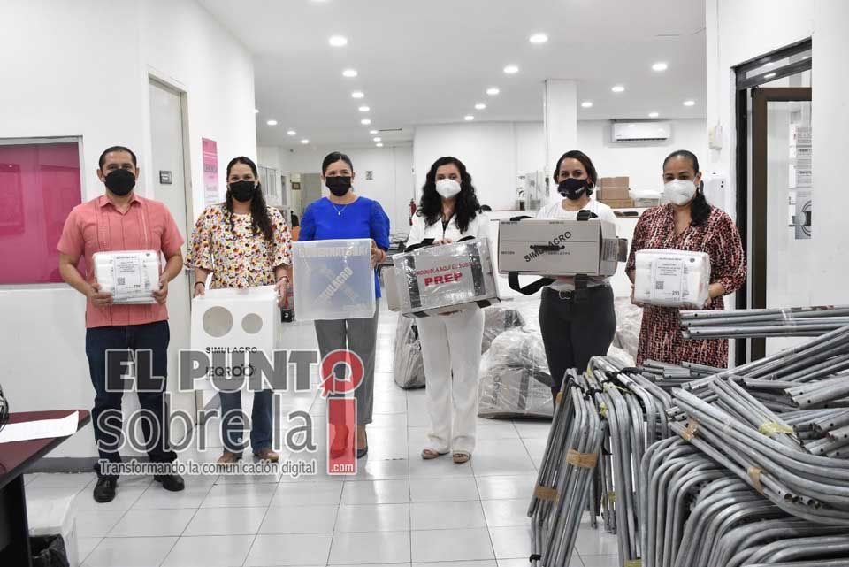 El INE recibe material y documentación para simulacros de jornada electoral