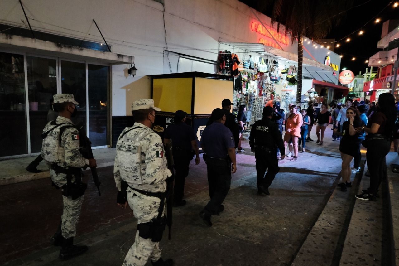 Rescatan a seis menores, eran explotados laboralmente en la zona hotelera de Cancún, hay dos detenidos