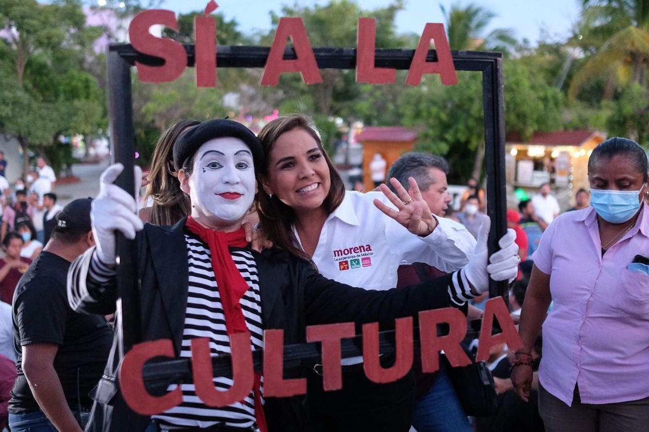 Se suma Mara Lezama a los festejos por el 52 aniversario de Cancún