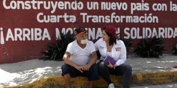 Tianguistas y vecinos de la colonia Colosio llevarán a Estefanía Mercado al congreso